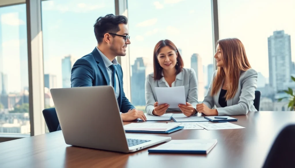 카드현금화에 대한 고급 정보 제공하는 재무 전문가와 현대적인 사무실 모습.
